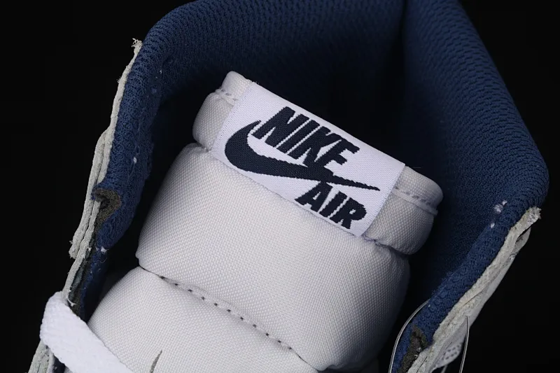 All categories Air Jordan Jordan series basketball shoes Air Jordan 1 High Air Jordan 1 Retro Metallic Navy AJ1 Joe 1 Navy Blue 555088-106